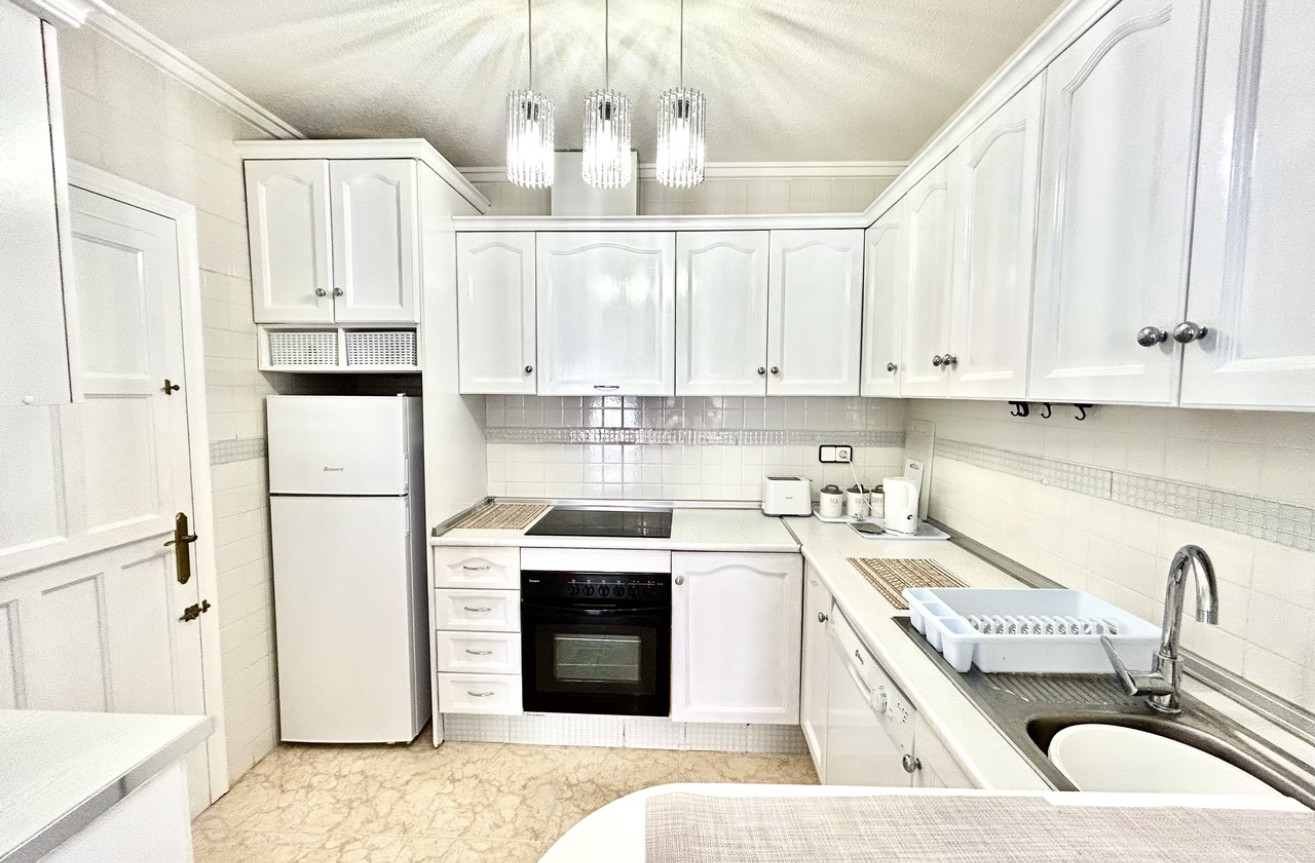 Odsprzedaż - Kamienica - Punta Prima - Costa Blanca