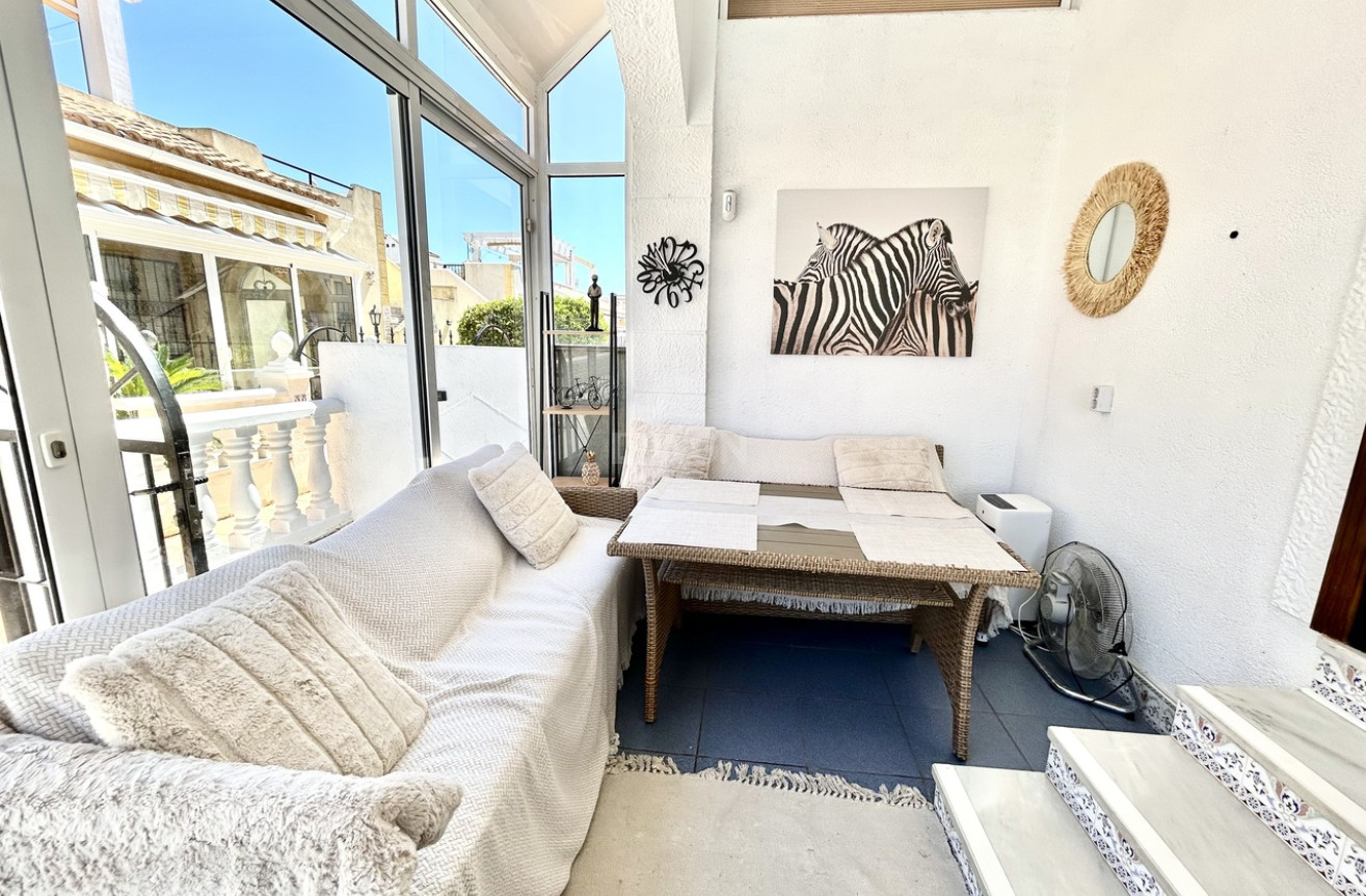 Odsprzedaż - Kamienica - Punta Prima - Costa Blanca