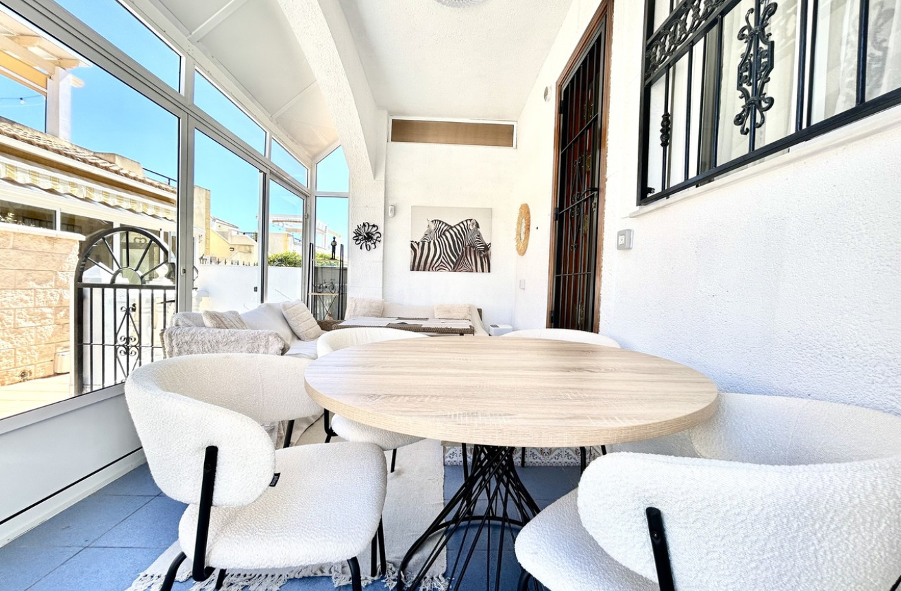 Odsprzedaż - Kamienica - Punta Prima - Costa Blanca