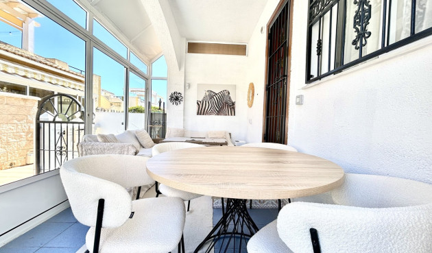 Odsprzedaż - Kamienica - Punta Prima - Costa Blanca