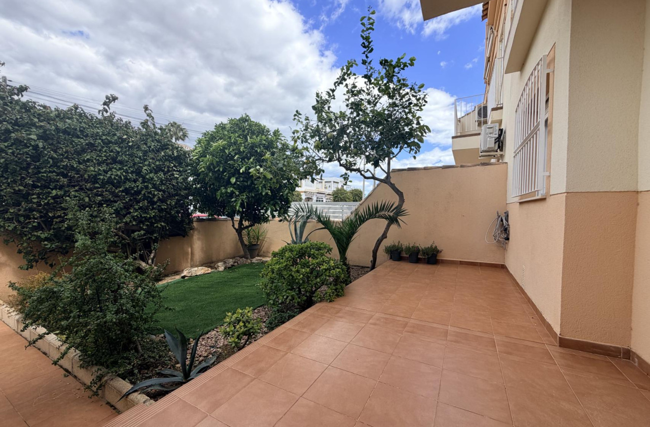 Wiederverkauf - Bungalow - Orihuela Costa - Costa Blanca