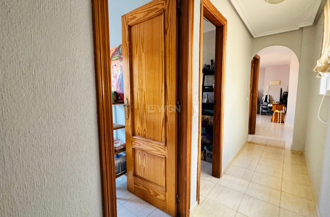 Resale - Apartment / flat - Torrevieja - Costa Blanca