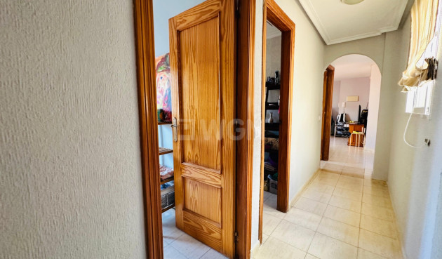 Resale - Apartment / flat - Torrevieja - Costa Blanca