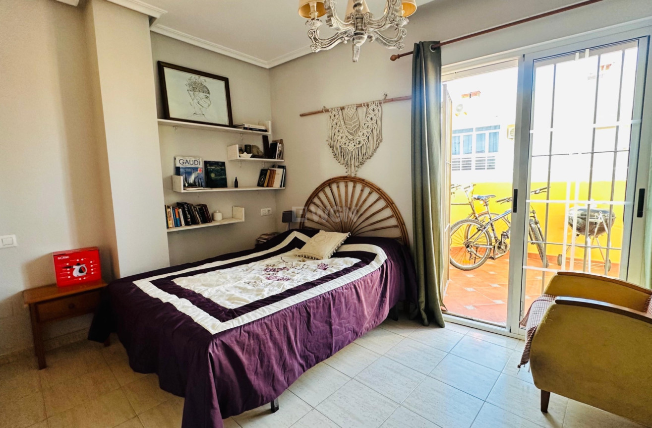 Resale - Apartment / flat - Torrevieja - Costa Blanca