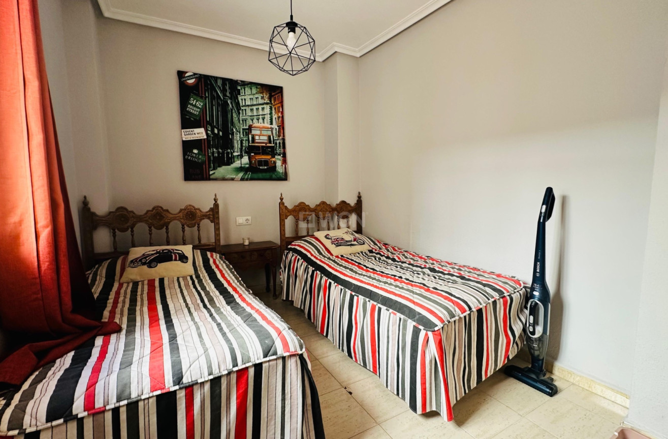 Resale - Apartment / flat - Torrevieja - Costa Blanca