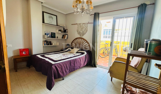 Resale - Apartment / flat - Torrevieja - Costa Blanca