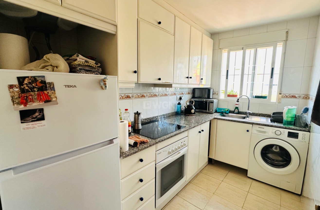 Resale - Apartment / flat - Torrevieja - Costa Blanca