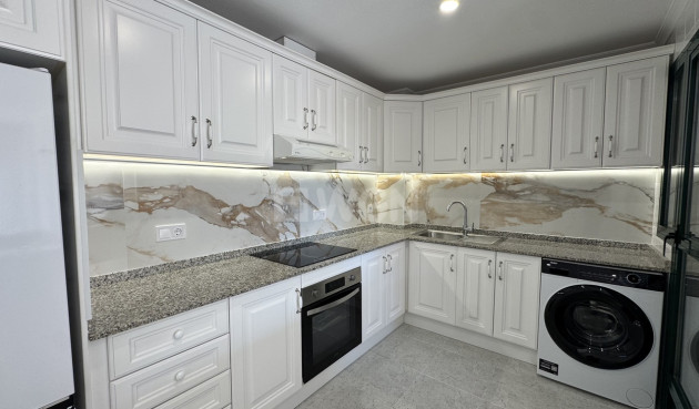 Odsprzedaż - Mieszkanie w bloku - Lomas De Campoamor - Costa Blanca