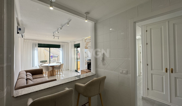 Odsprzedaż - Mieszkanie w bloku - Lomas De Campoamor - Costa Blanca