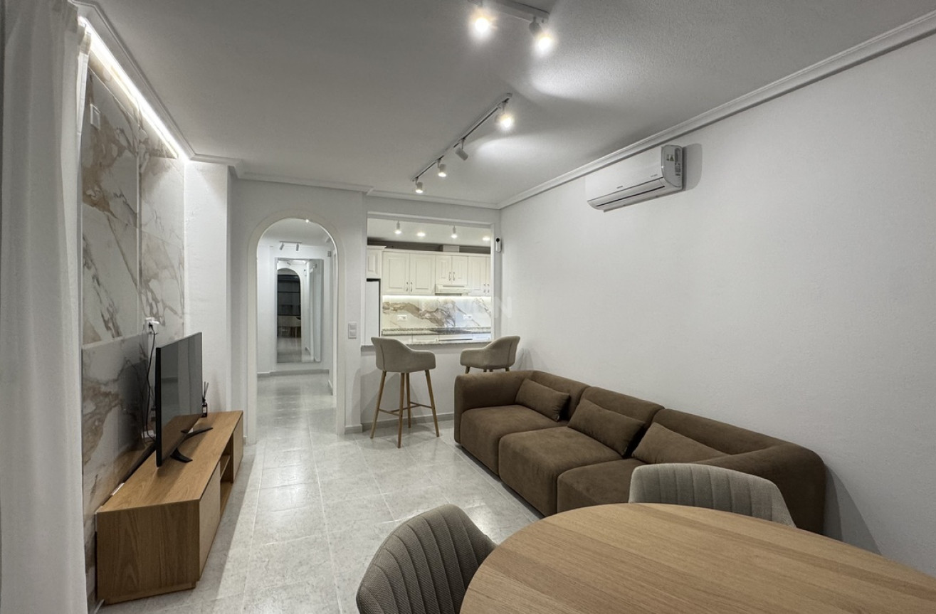 Odsprzedaż - Mieszkanie w bloku - Lomas De Campoamor - Costa Blanca