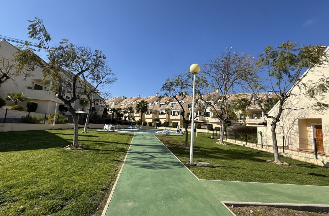 Odsprzedaż - Mieszkanie w bloku - Lomas De Campoamor - Costa Blanca