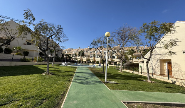 Odsprzedaż - Mieszkanie w bloku - Lomas De Campoamor - Costa Blanca