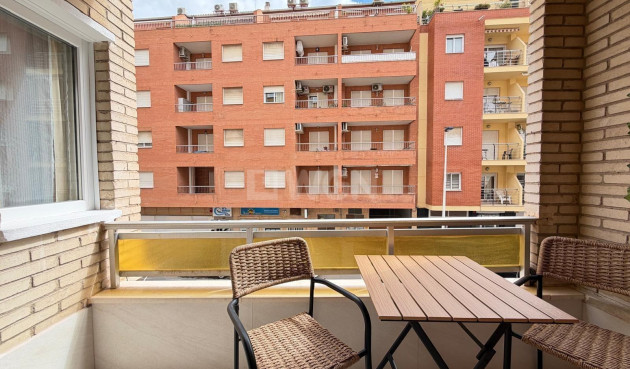 Odsprzedaż - Mieszkanie w bloku - Torrevieja - Playa del Cura