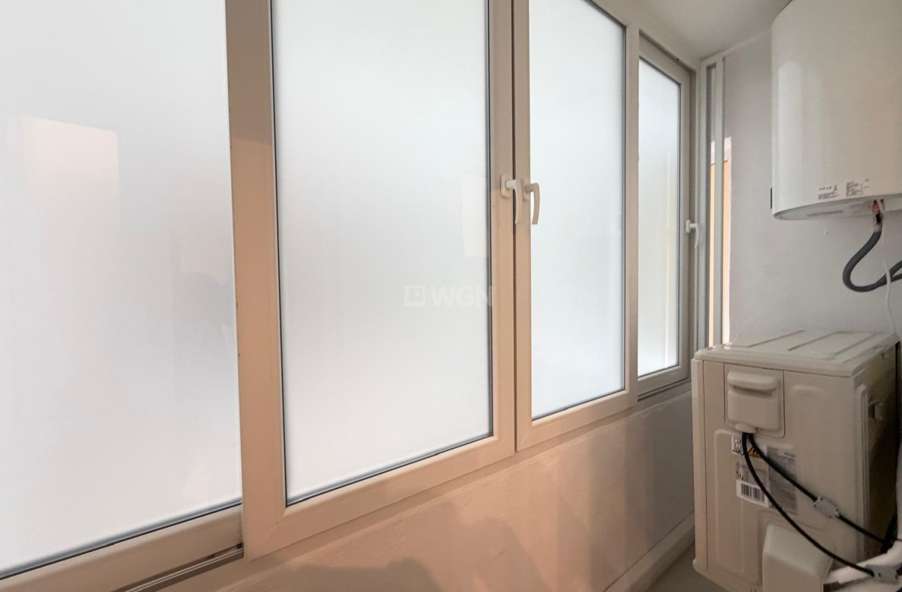 Odsprzedaż - Mieszkanie w bloku - Torrevieja - Playa del Cura