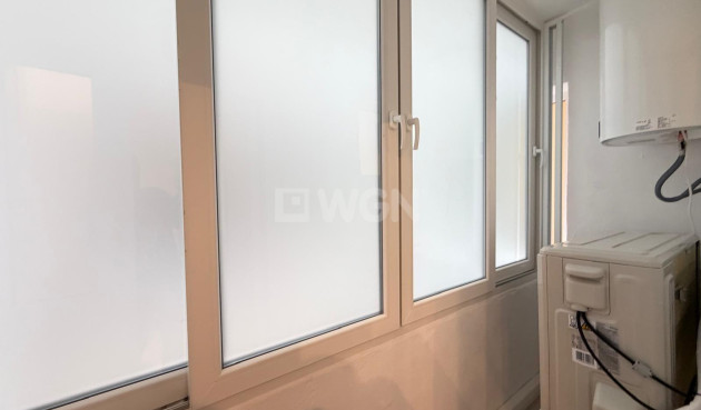 Odsprzedaż - Mieszkanie w bloku - Torrevieja - Playa del Cura