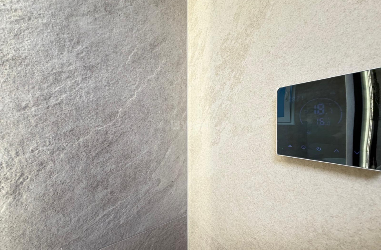 Odsprzedaż - Mieszkanie w bloku - Torrevieja - Playa del Cura