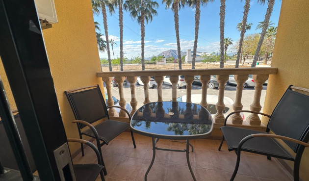 Odsprzedaż - Mieszkanie w bloku - Jacarilla - Inland