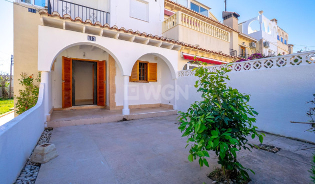 Odsprzedaż - Mieszkanie w bloku - Torrevieja - El Chaparral