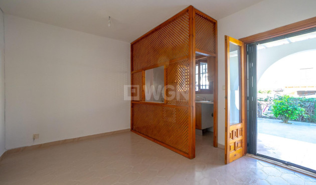 Odsprzedaż - Mieszkanie w bloku - Torrevieja - El Chaparral