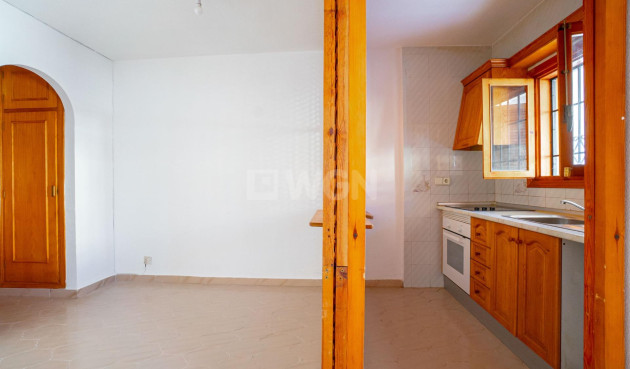 Odsprzedaż - Mieszkanie w bloku - Torrevieja - El Chaparral