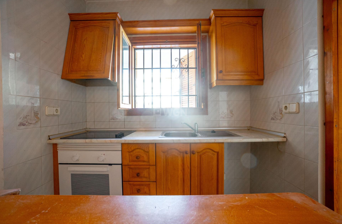 Odsprzedaż - Mieszkanie w bloku - Torrevieja - El Chaparral