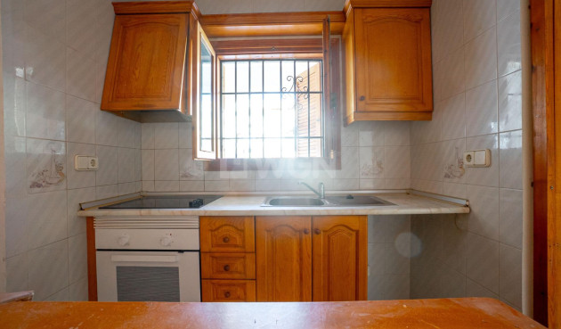 Odsprzedaż - Mieszkanie w bloku - Torrevieja - El Chaparral