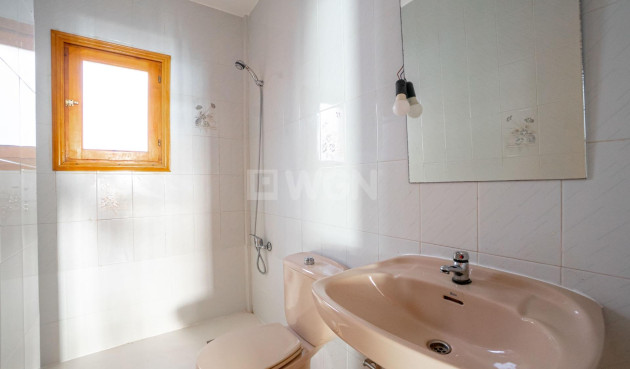 Odsprzedaż - Mieszkanie w bloku - Torrevieja - El Chaparral