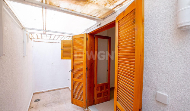 Odsprzedaż - Mieszkanie w bloku - Torrevieja - El Chaparral