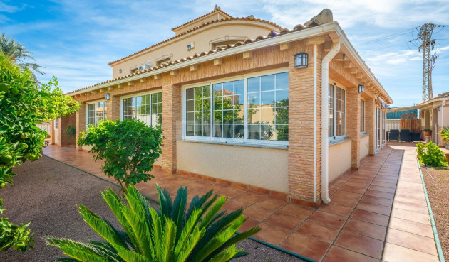 Odsprzedaż - Villa - Torrevieja - El Chaparral