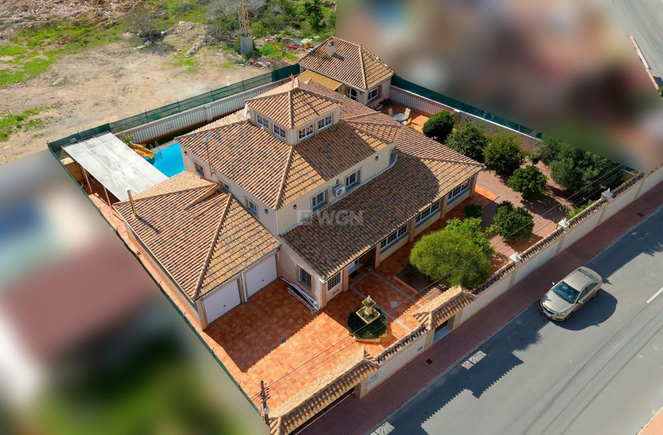 Odsprzedaż - Villa - Torrevieja - El Chaparral