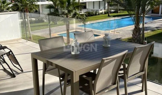 Odsprzedaż - Mieszkanie w bloku - Mar de Cristal - Costa Calida