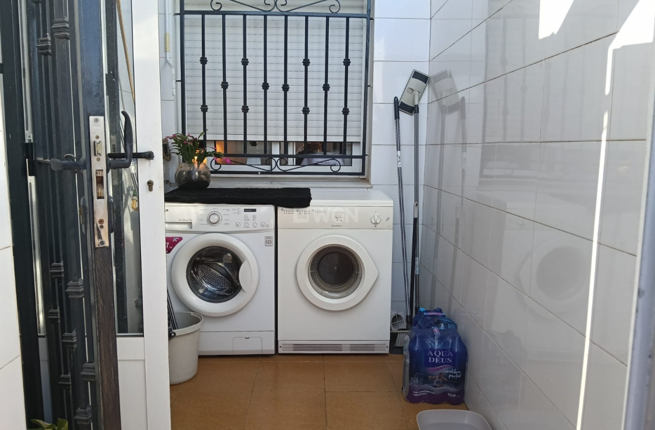 Odsprzedaż - Mieszkanie w bloku - Los Montesinos - Costa Blanca