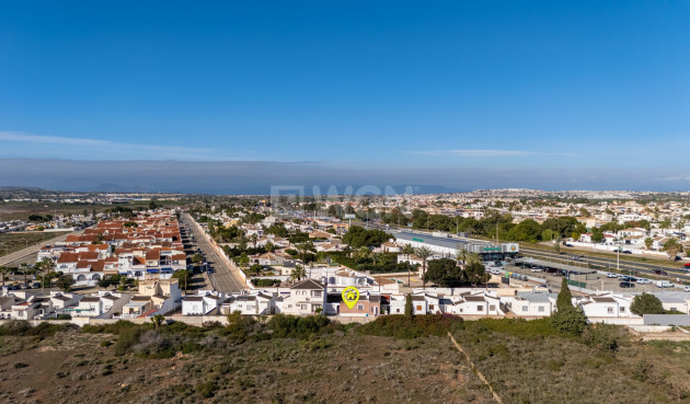 Odsprzedaż - Villa - Torrevieja - Costa Blanca