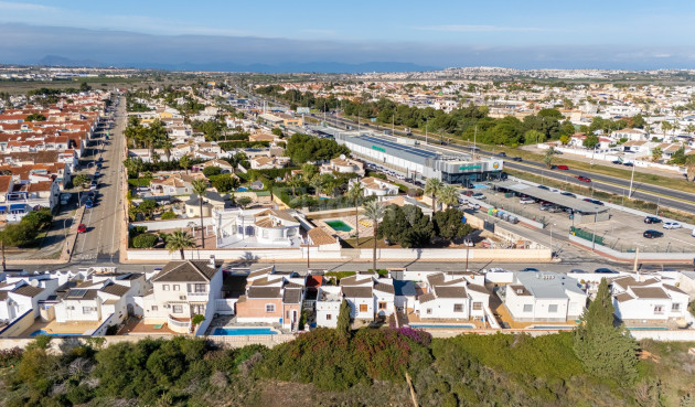 Odsprzedaż - Villa - Torrevieja - Costa Blanca