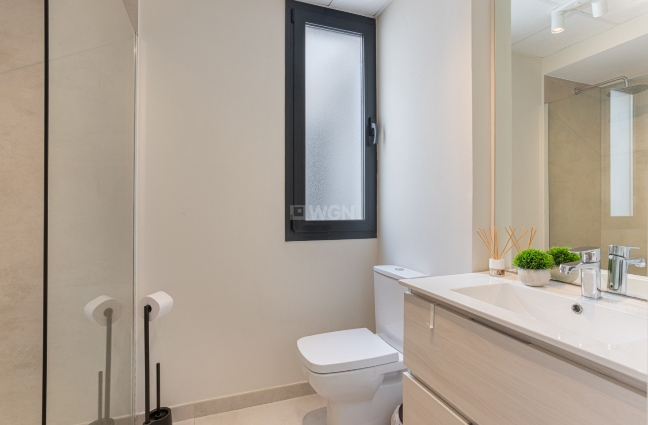 Odsprzedaż - Mieszkanie w bloku - Mar de Cristal - Costa Calida