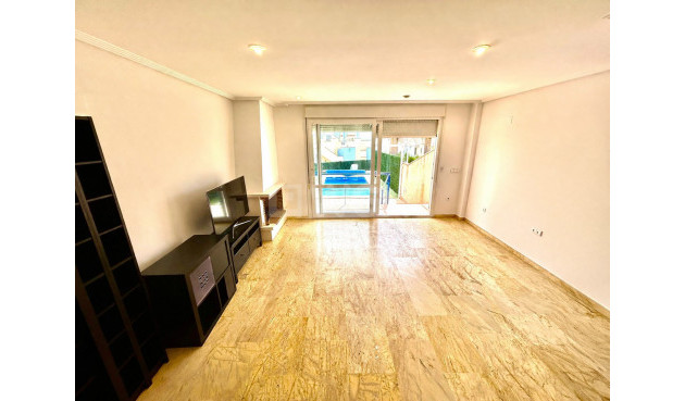 Odsprzedaż - Kamienica - Cabo Roig - Costa Blanca