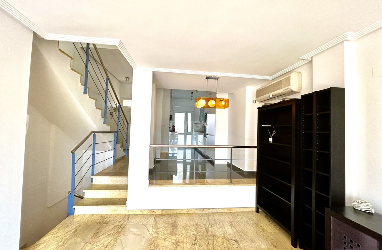 Odsprzedaż - Kamienica - Cabo Roig - Costa Blanca