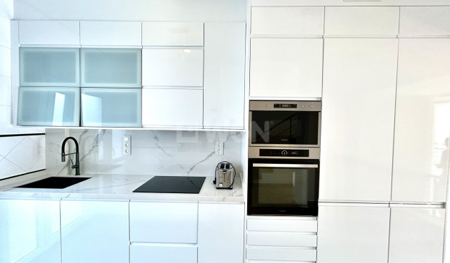 Odsprzedaż - Kamienica - Cabo Roig - Costa Blanca