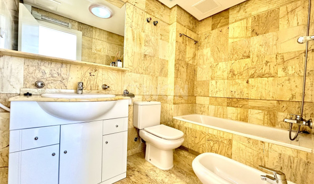 Odsprzedaż - Kamienica - Cabo Roig - Costa Blanca