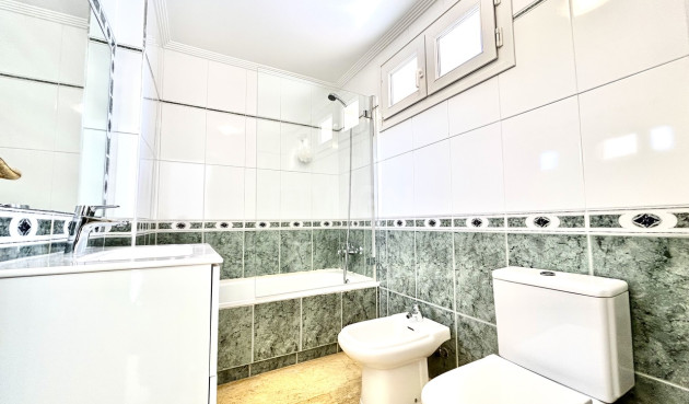 Odsprzedaż - Kamienica - Cabo Roig - Costa Blanca