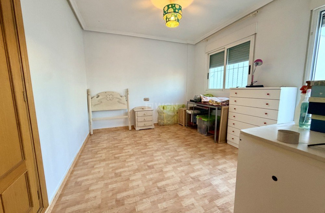 Odsprzedaż - Kamienica - Formentera del Segura - Costa Blanca