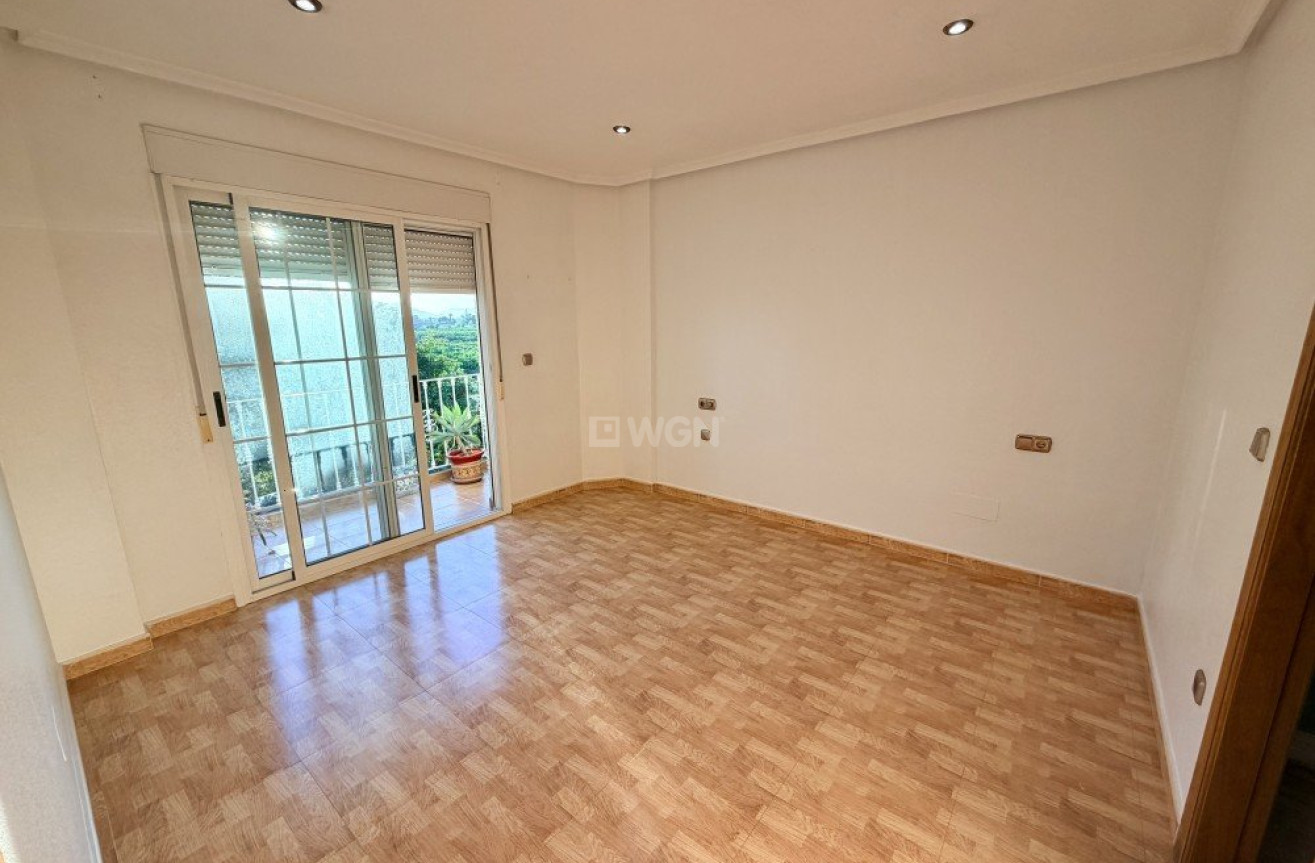 Odsprzedaż - Kamienica - Formentera del Segura - Costa Blanca