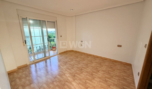 Odsprzedaż - Kamienica - Formentera del Segura - Costa Blanca