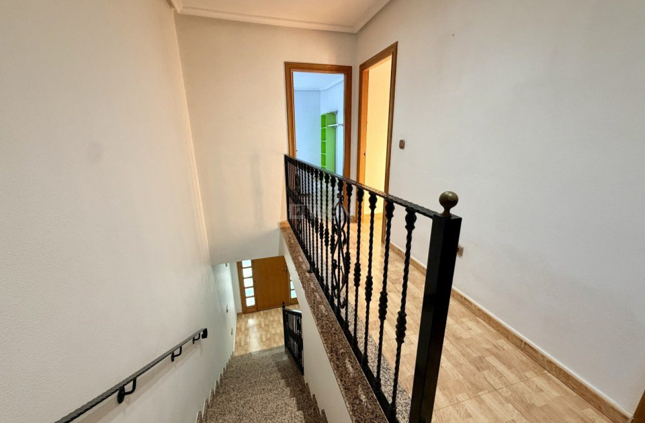 Odsprzedaż - Kamienica - Formentera del Segura - Costa Blanca