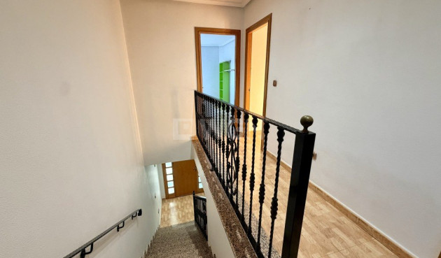 Odsprzedaż - Kamienica - Formentera del Segura - Costa Blanca