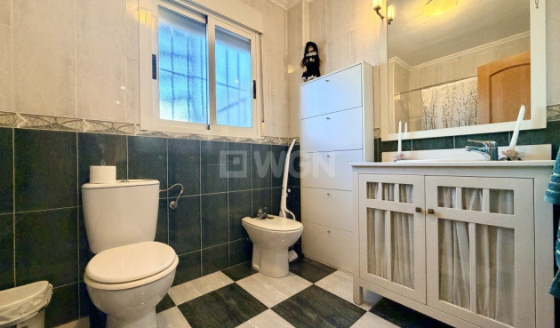 Odsprzedaż - Kamienica - Formentera del Segura - Costa Blanca