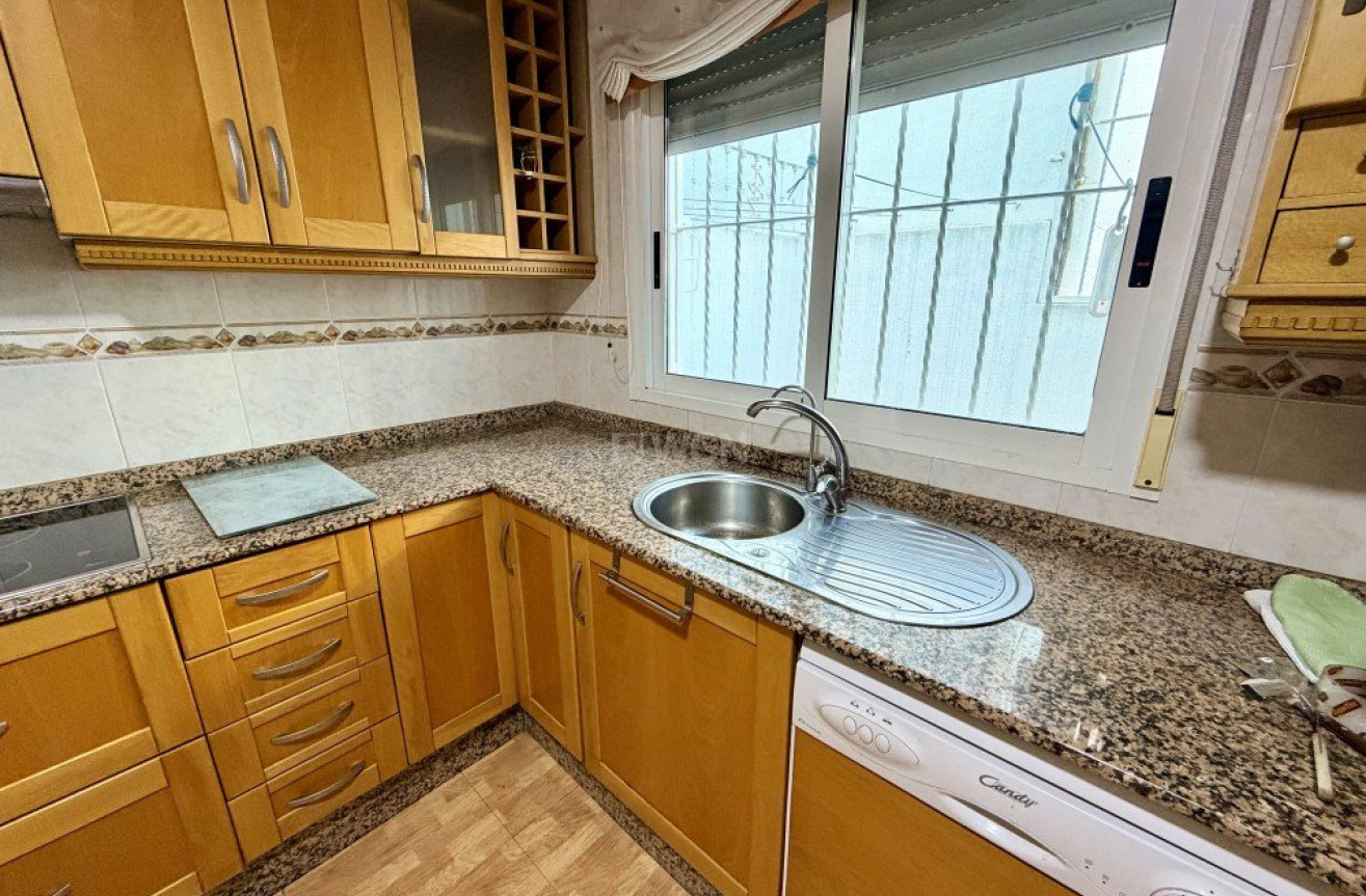 Odsprzedaż - Kamienica - Formentera del Segura - Costa Blanca