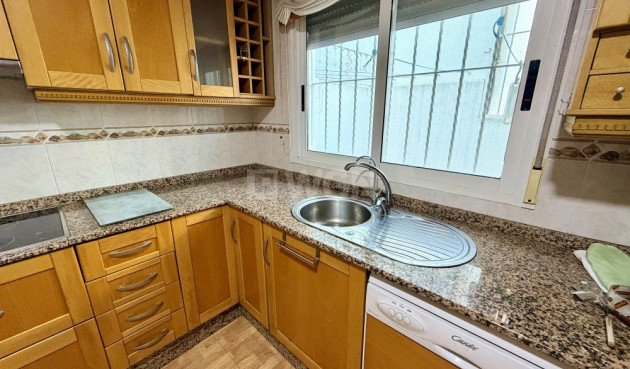 Odsprzedaż - Kamienica - Formentera del Segura - Costa Blanca