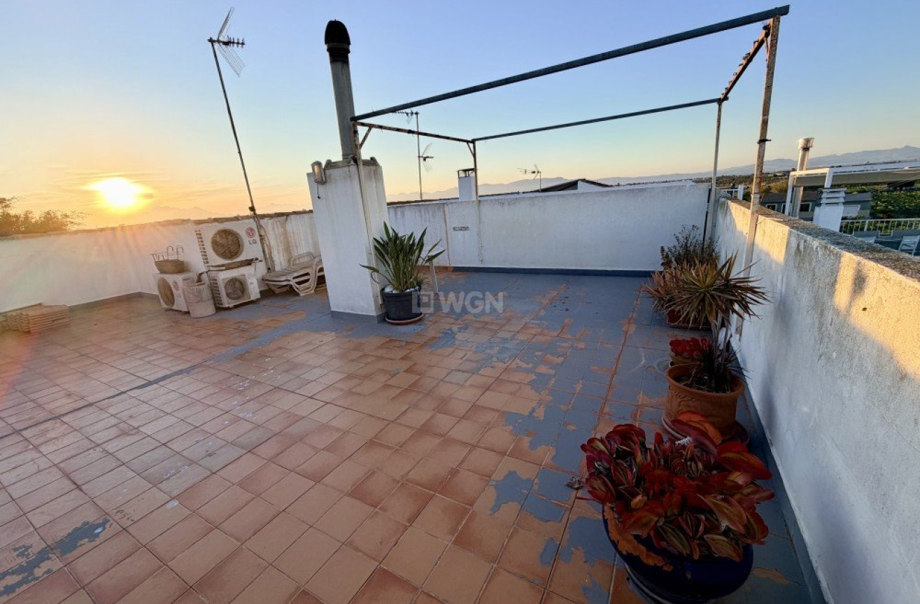 Odsprzedaż - Kamienica - Formentera del Segura - Costa Blanca