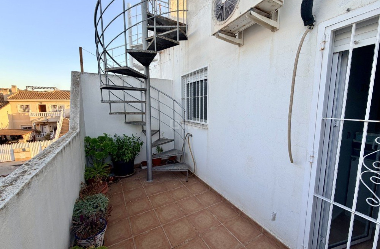 Odsprzedaż - Kamienica - Formentera del Segura - Costa Blanca